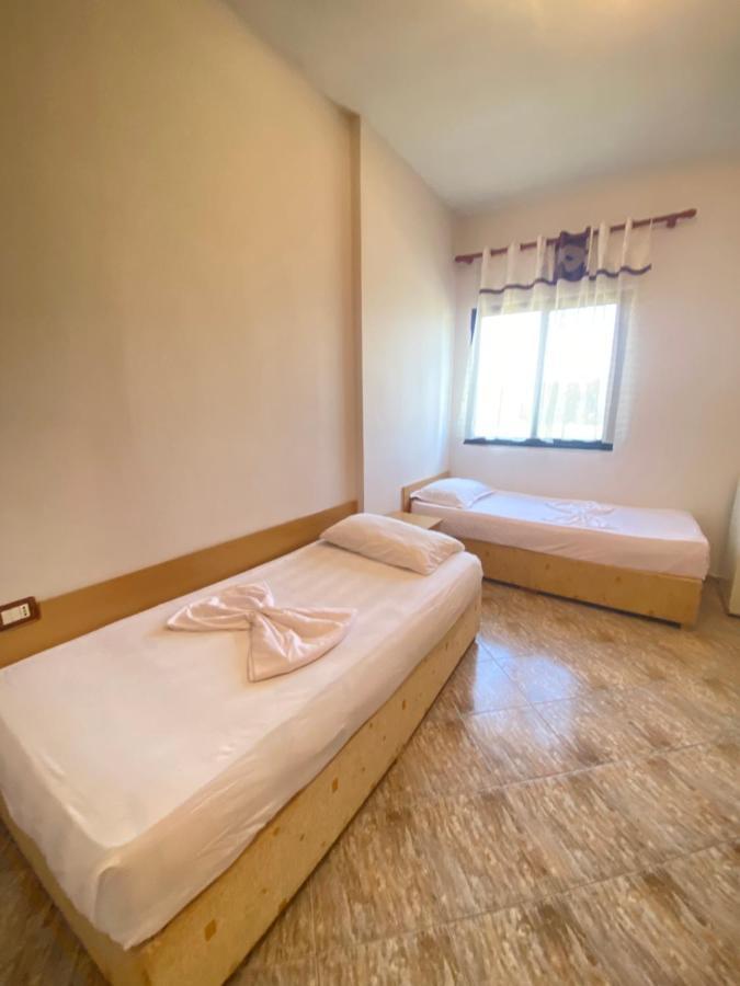 Grey Villa Golem  Extérieur photo