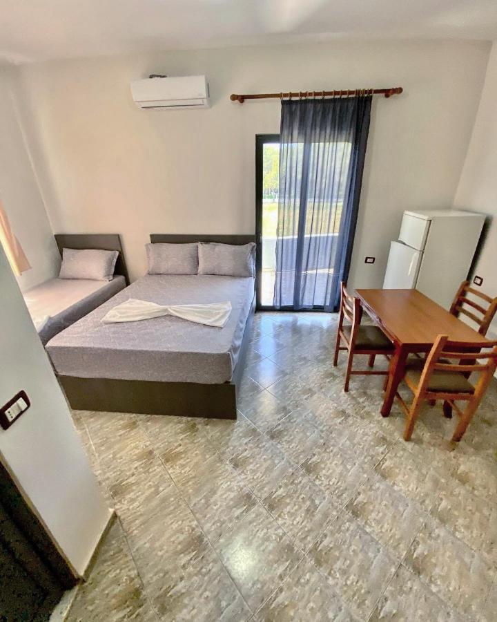 Grey Villa Golem  Extérieur photo